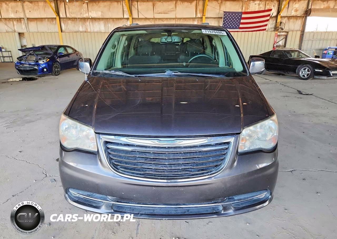 2014 Chrysler Town & Country Touring L VIN:2C4RC1CGXER239629 - 5