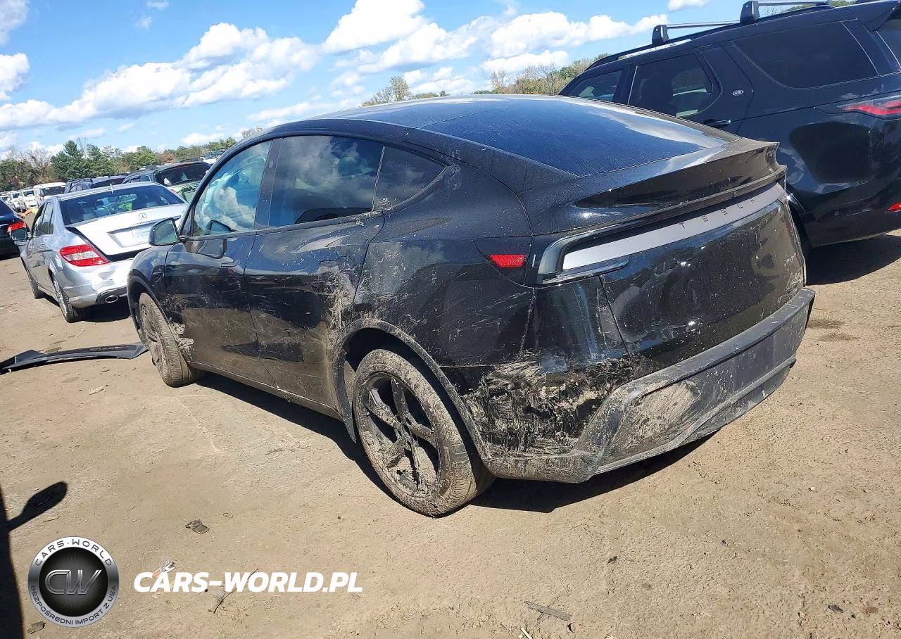 2026 Tesla Model Y VIN:7SAYGDEE1TA411715 - 2