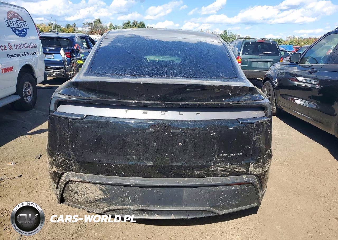 2026 Tesla Model Y VIN:7SAYGDEE1TA411715 - 6