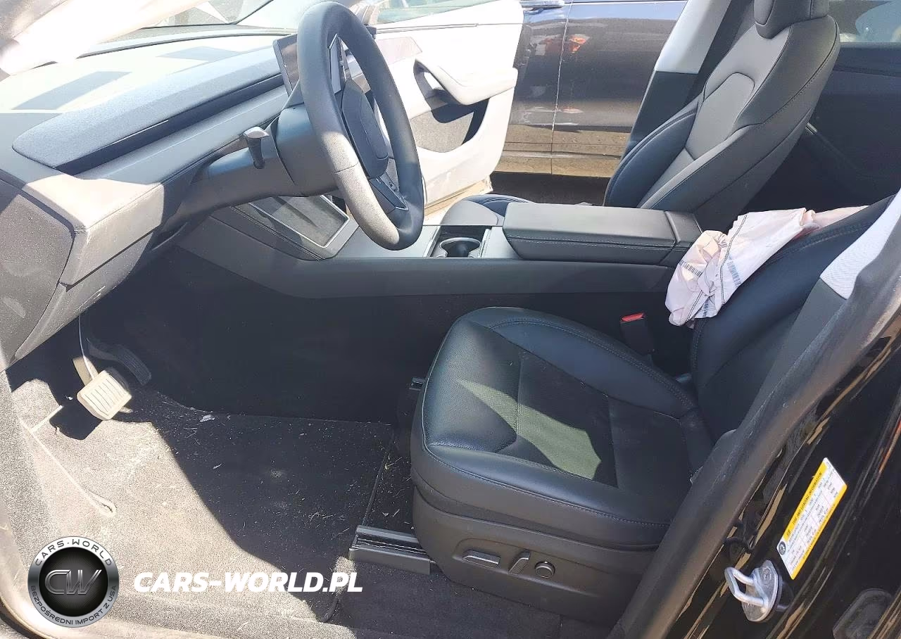 2026 Tesla Model Y VIN:7SAYGDEE1TA411715 - 7