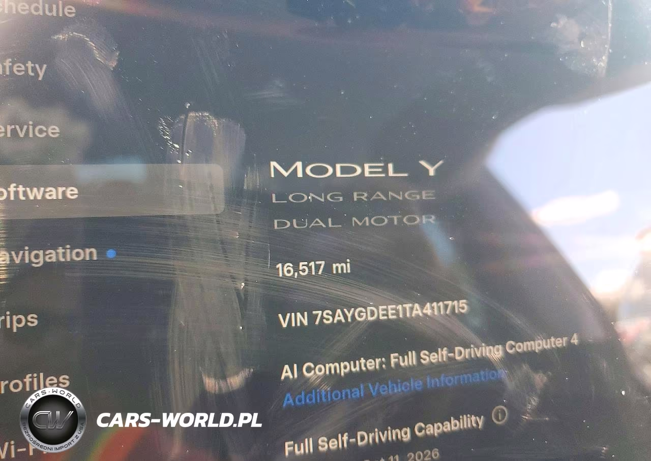 2026 Tesla Model Y VIN:7SAYGDEE1TA411715 - 9