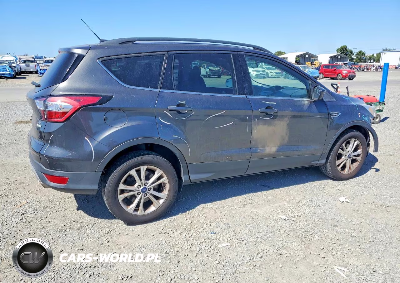 2018 Ford Escape Se VIN:1FMCU0GD4JUA42431 - 3