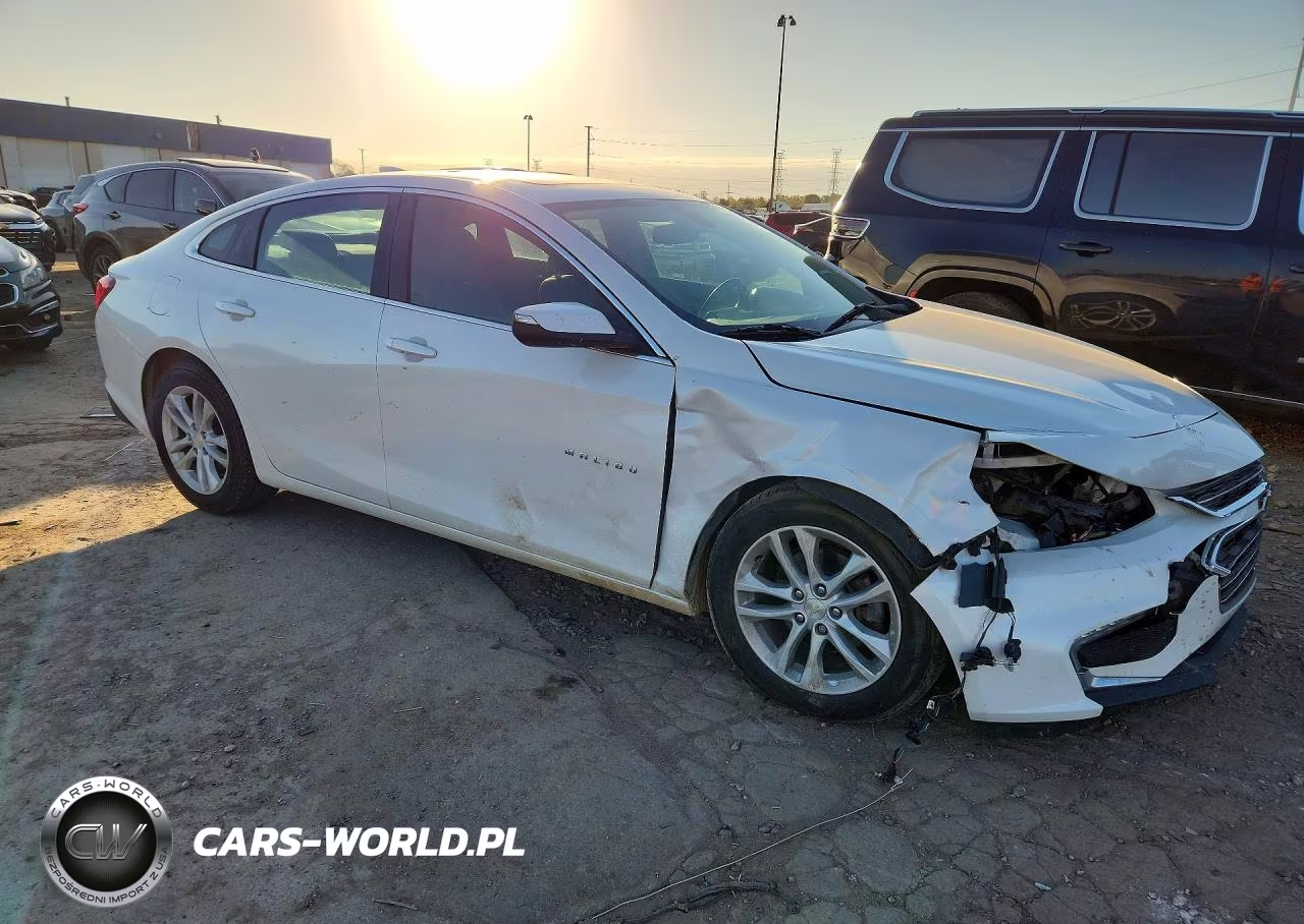 2017 Chevrolet Malibu Lt VIN:1G1ZE5ST0HF154240 - 4