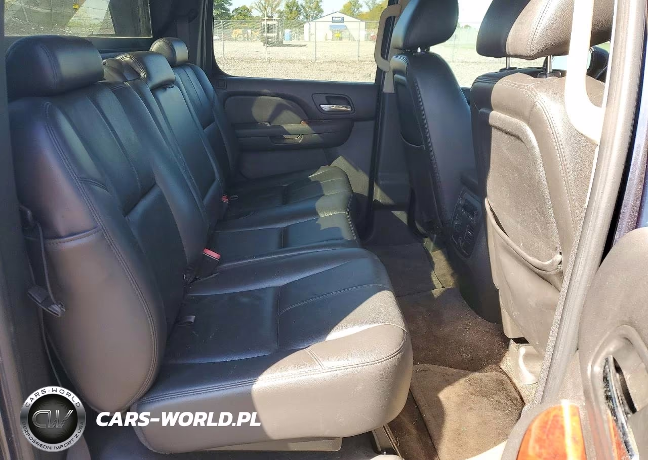 2010 Chevrolet Avalanche Lt VIN:3GNVKFE04AG291599 - 10