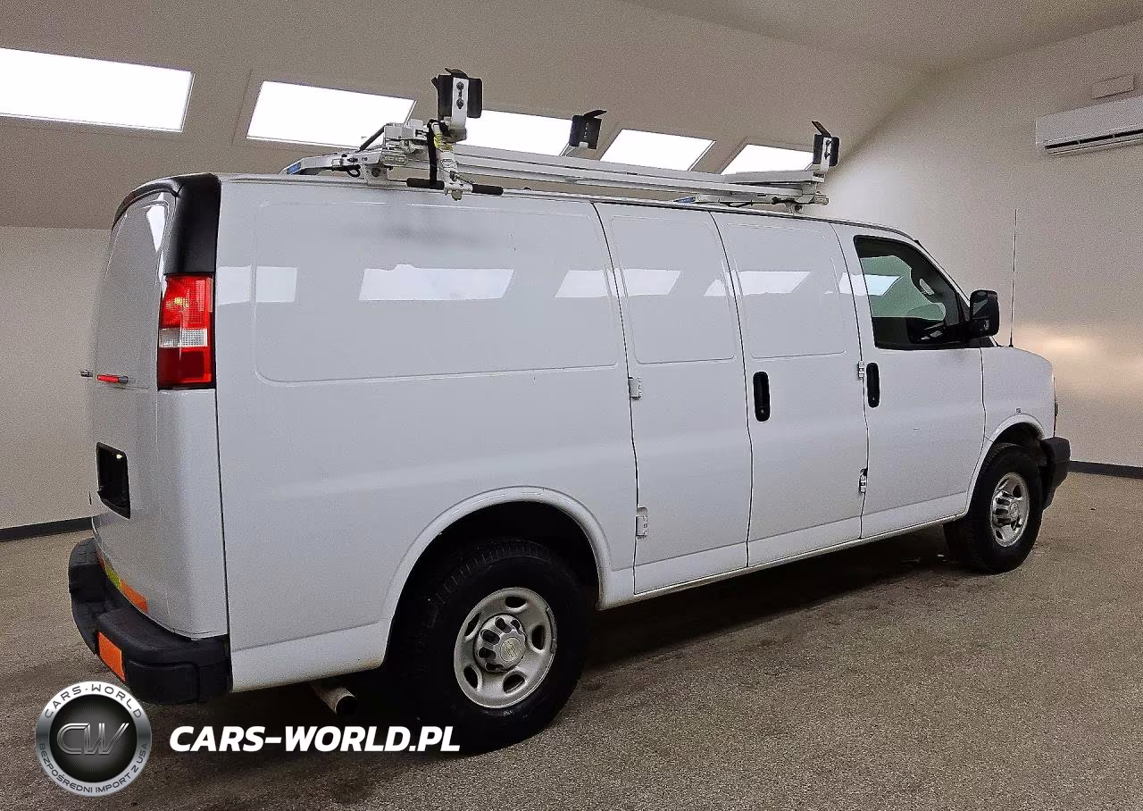 2020 Chevrolet Express G2500 VIN:1GCWGAFP7L1262709 - 3