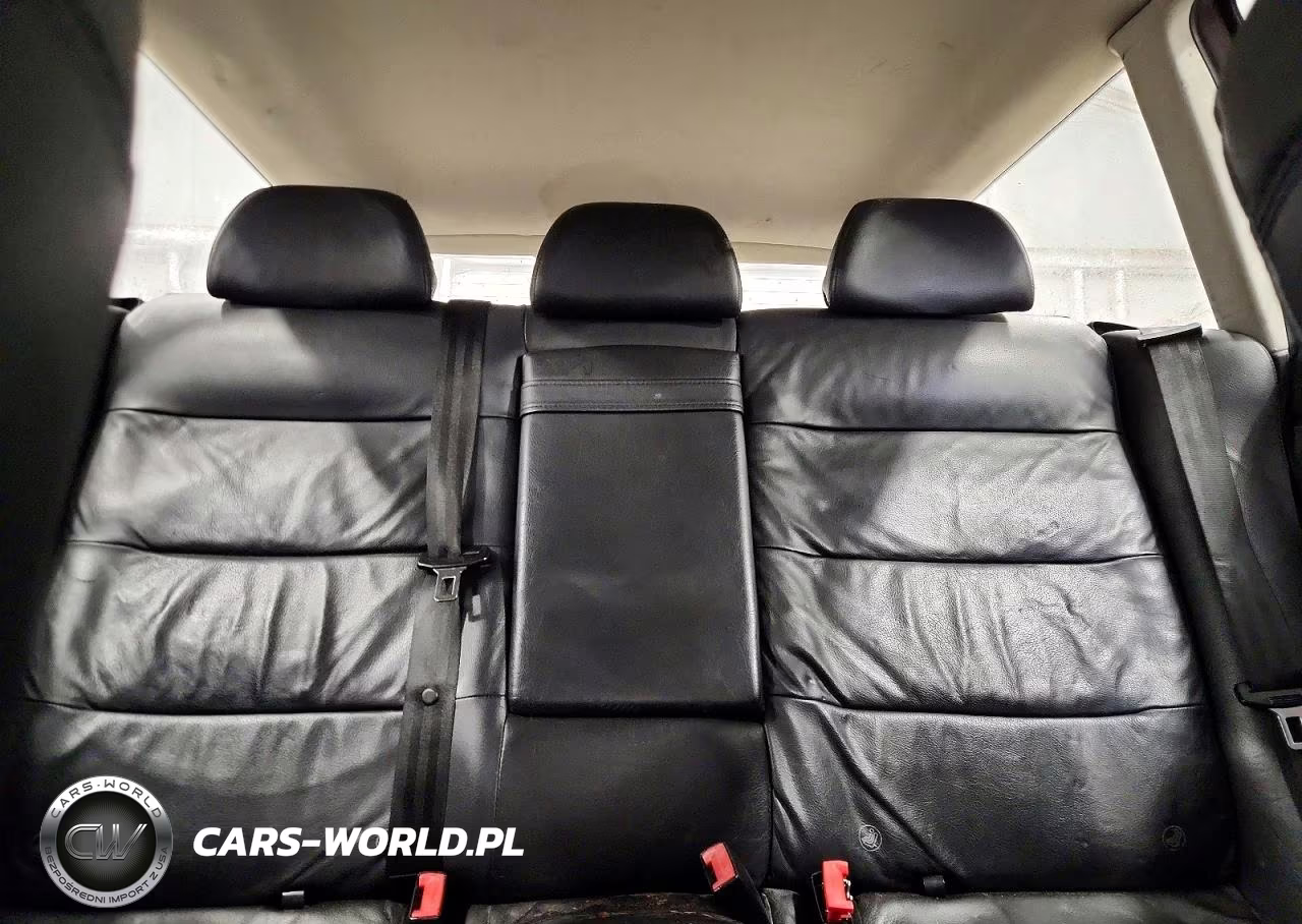 2004 Volkswagen Passat Glx 4Motion VIN:WVWYH63B24E130804 - 10