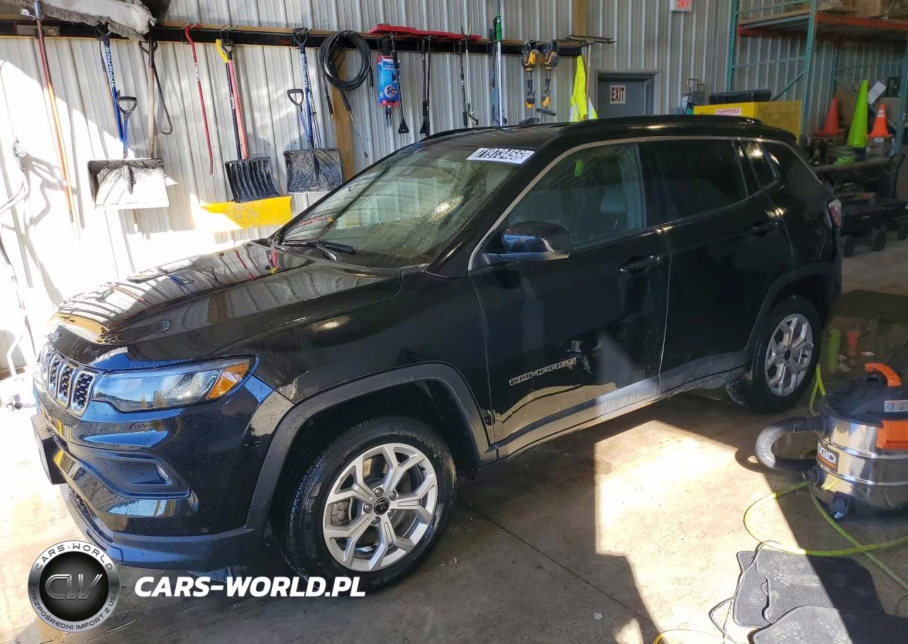 2025 Jeep Compass Latitude – zdjęcie 1 z 13