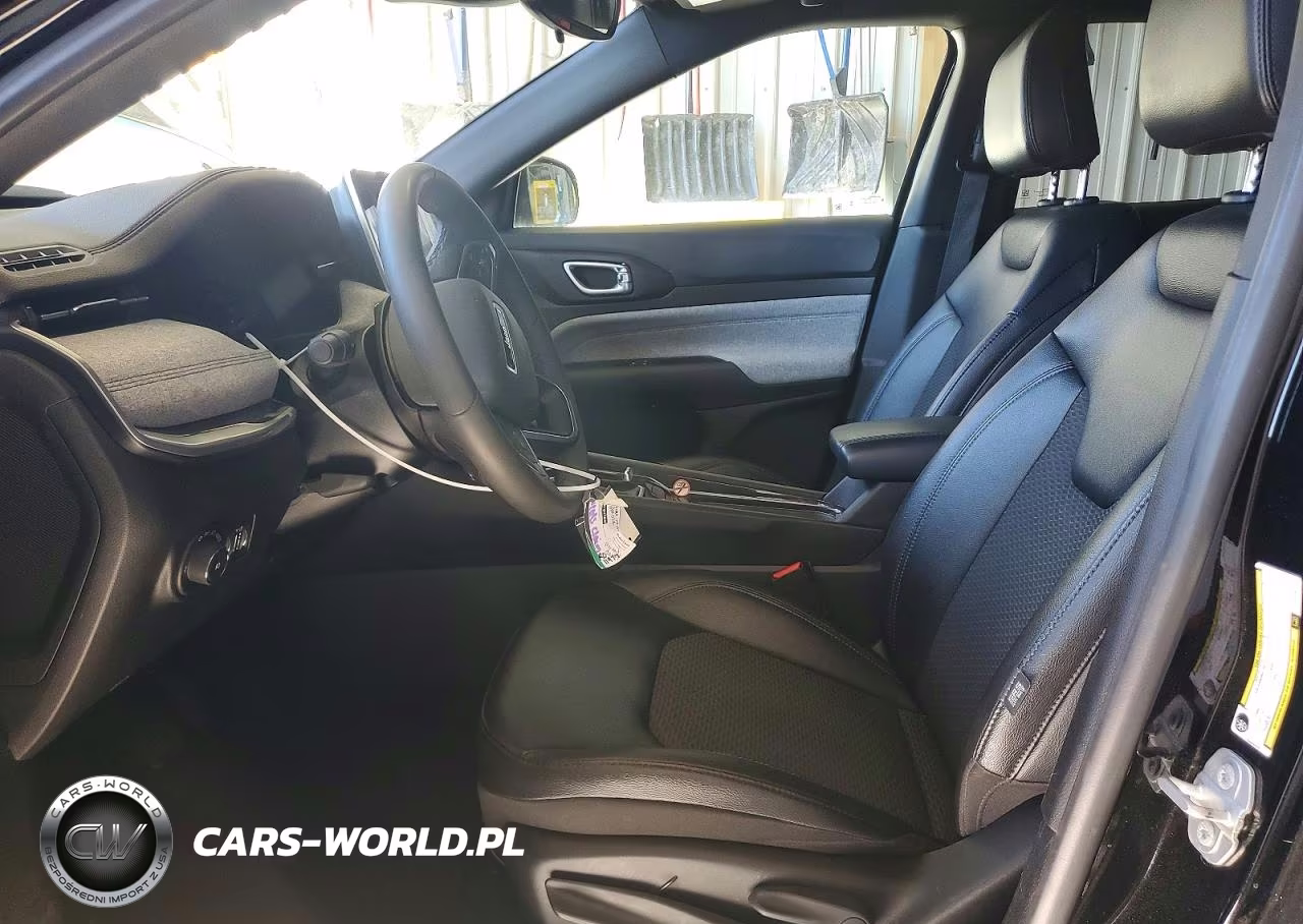 2025 Jeep Compass Latitude VIN:3C4NJDBN0ST597773 - 7