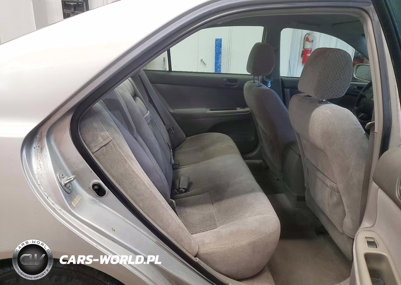 2004 Toyota Camry Le VIN:4T1BE30K84U286171 - 10