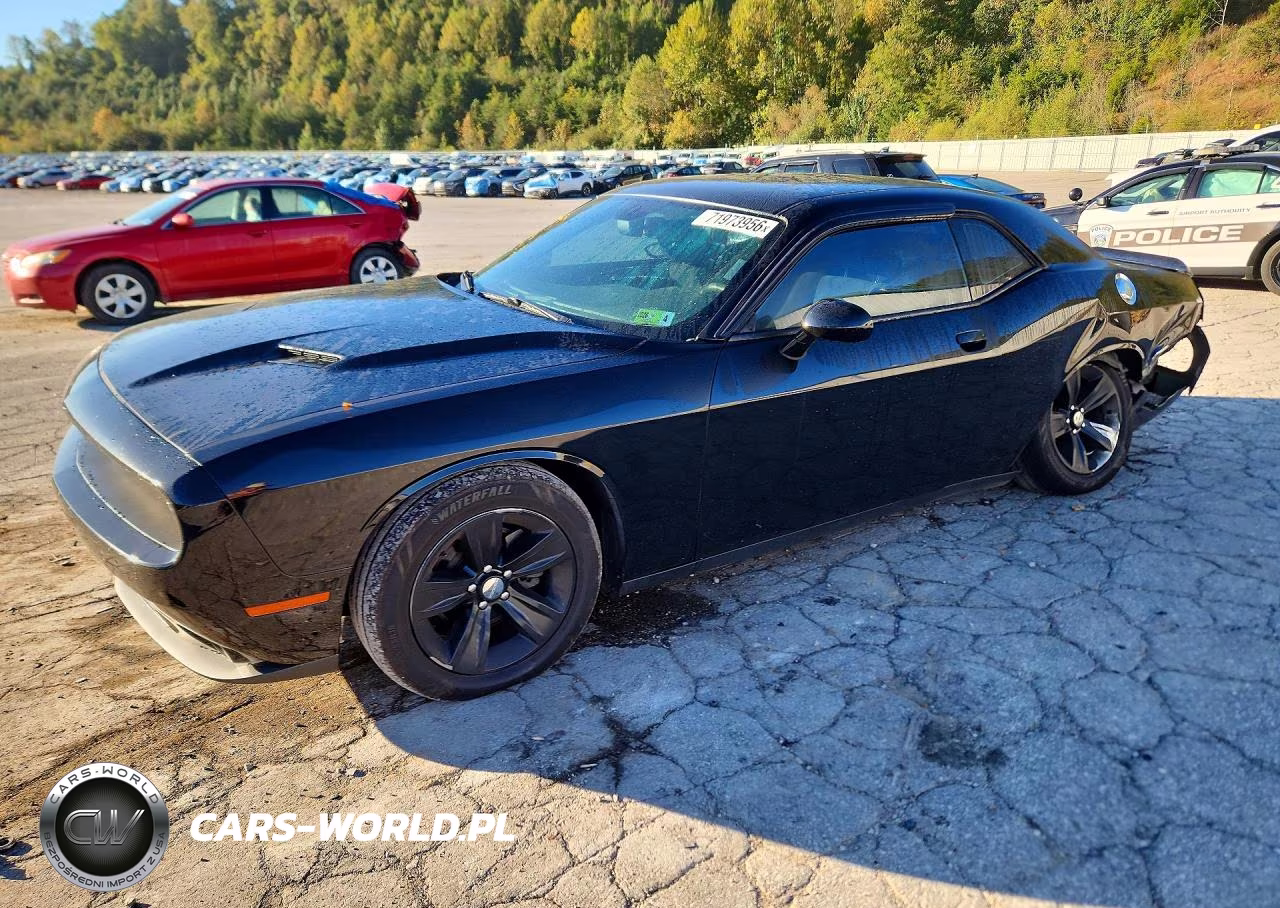 2018 Dodge Challenger Sxt VIN:2C3CDZAG0JH138544 - 1