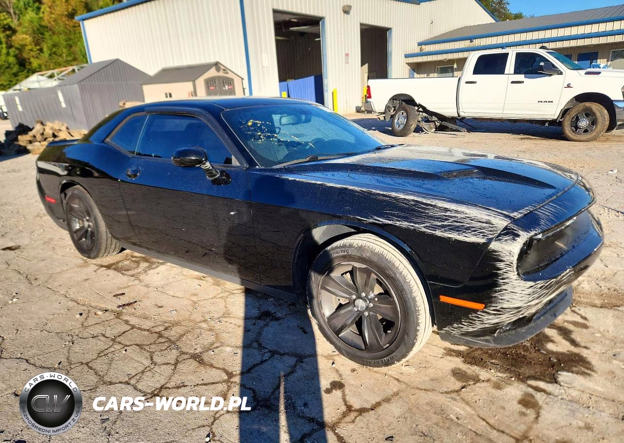 2018 Dodge Challenger Sxt VIN:2C3CDZAG0JH138544 - 4