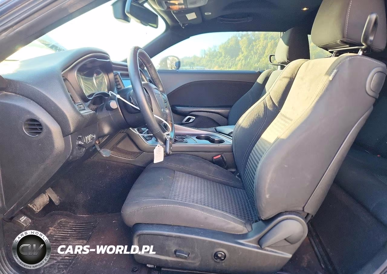 2018 Dodge Challenger Sxt VIN:2C3CDZAG0JH138544 - 7