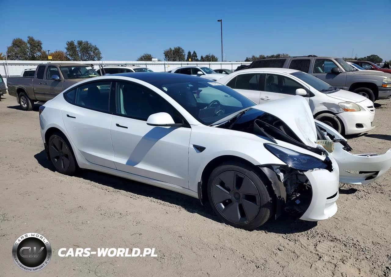 2023 Tesla Model 3 VIN:5YJ3E1EA7PF501033 - 4