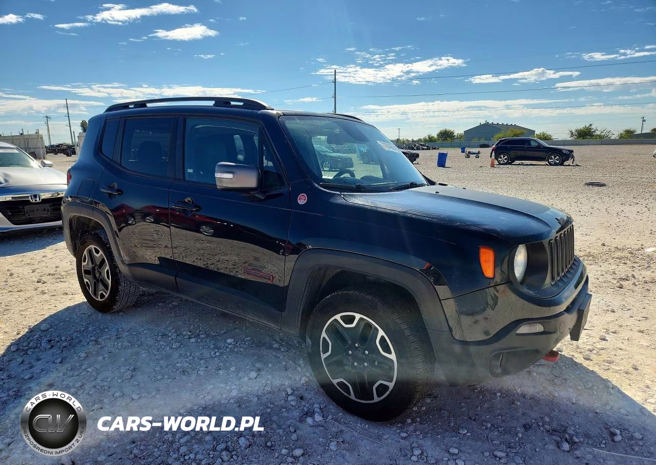 2017 Jeep Renegade Trailhawk VIN:ZACCJBCB2HPG15044 - 4