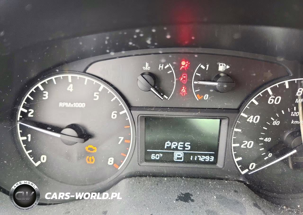 2016 Nissan Sentra S VIN:3N1AB7AP0GY252711 - 9