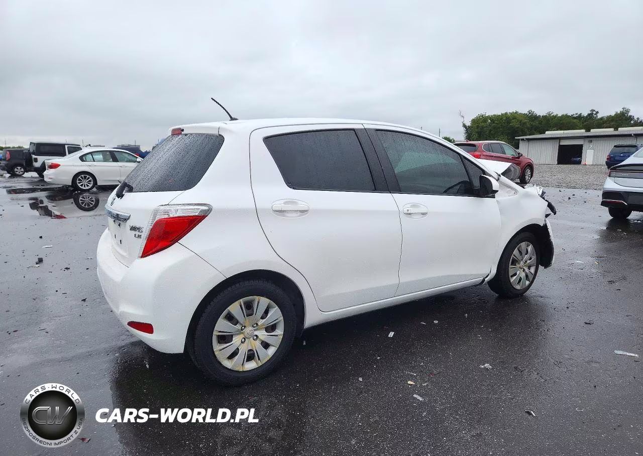 2013 Toyota Yaris 5-Door Le VIN:JTDKTUD36DD550653 - 3