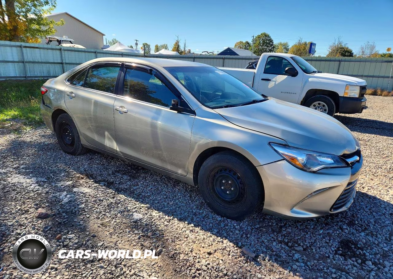2017 Toyota Camry Le VIN:4T1BF1FK6HU347757 - 4