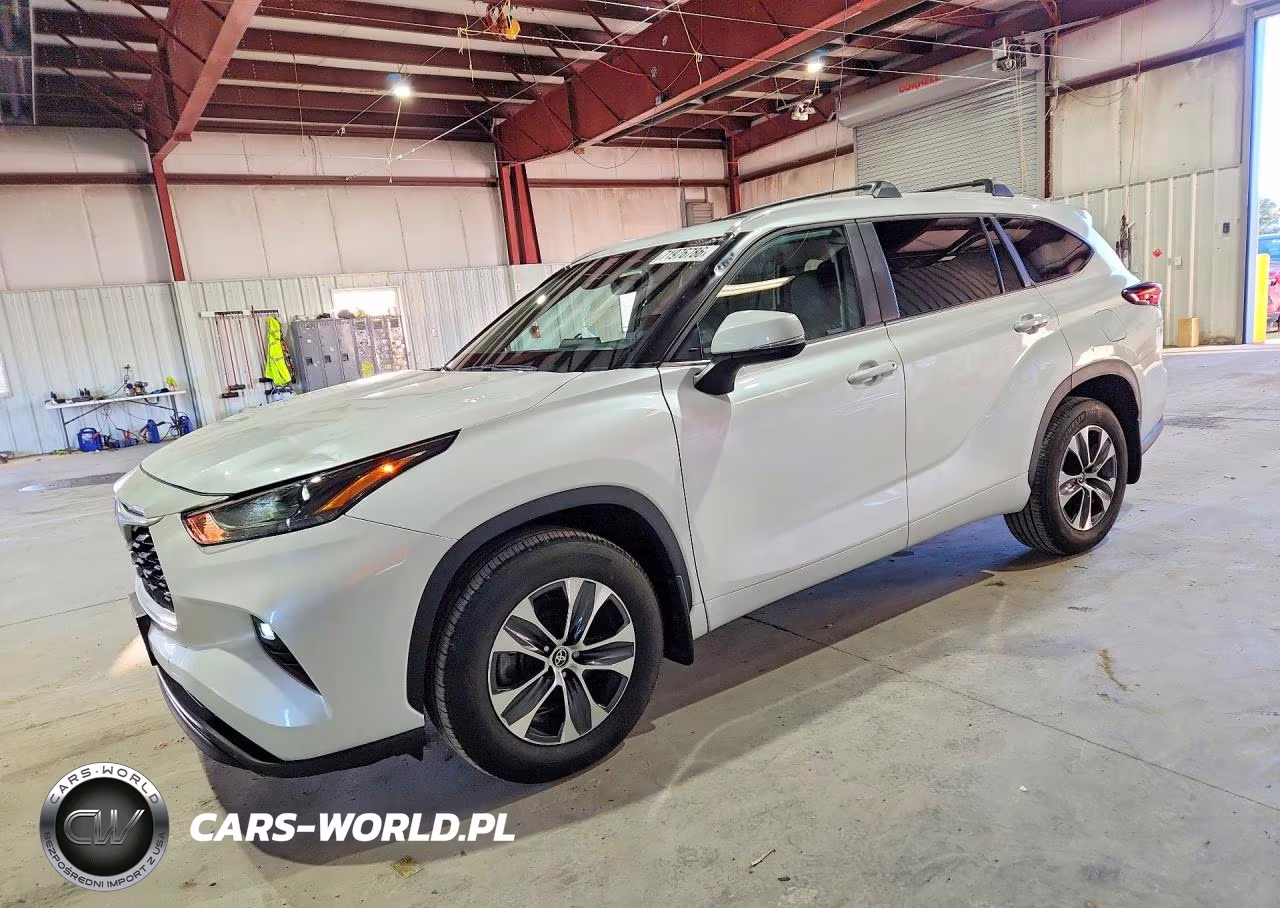2025 Toyota Highlander Xle