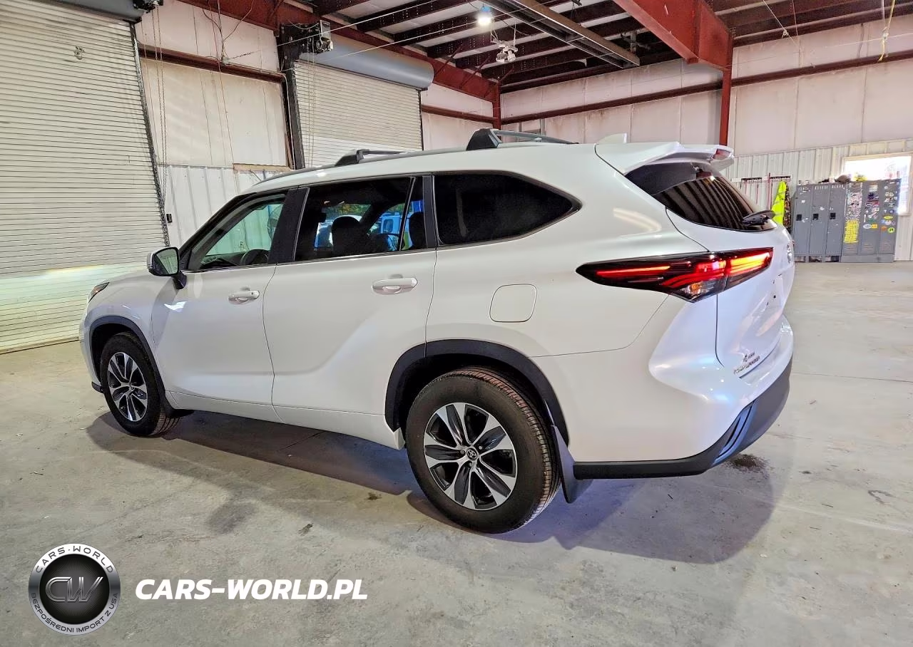 2025 Toyota Highlander Xle VIN:5TDKDRBH4SS586870 - 2