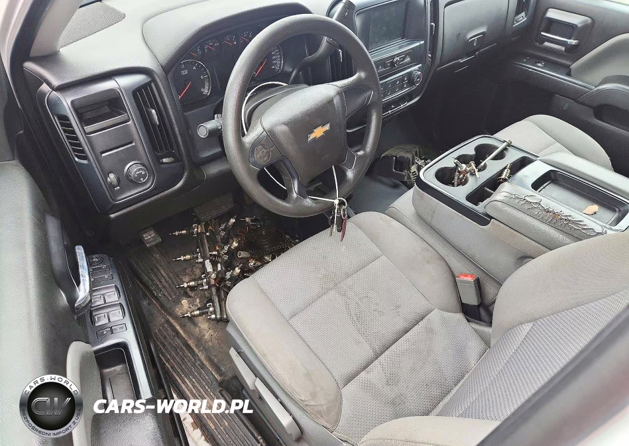 2018 Chevrolet Silverado K1500 VIN:3GCUKNEC8JG336083 - 8