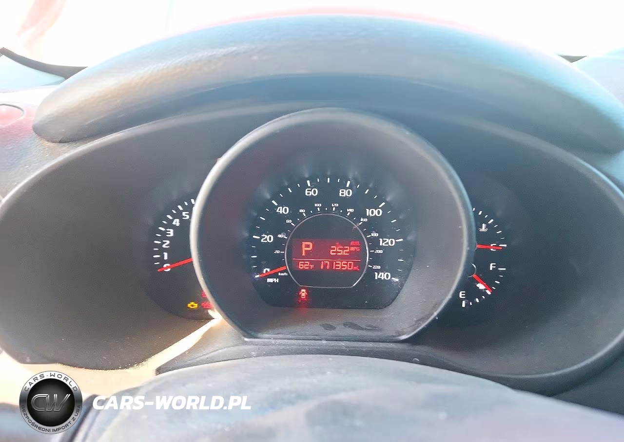 2016 Kia Soul + VIN:KNDJP3A58G7863416 - 9