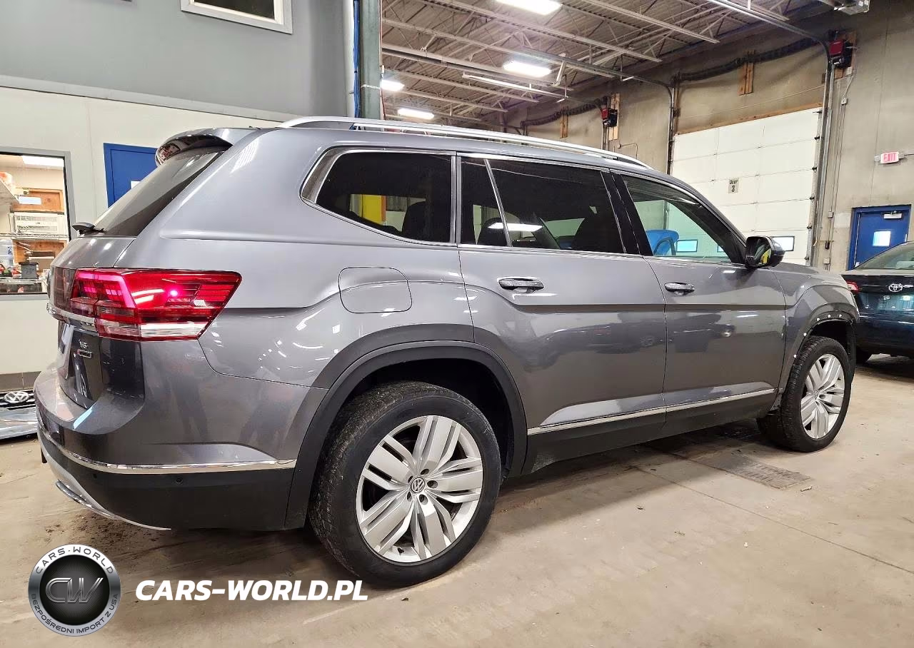 2018 Volkswagen Atlas Sel Premium VIN:1V2NR2CA8JC511062 - 3