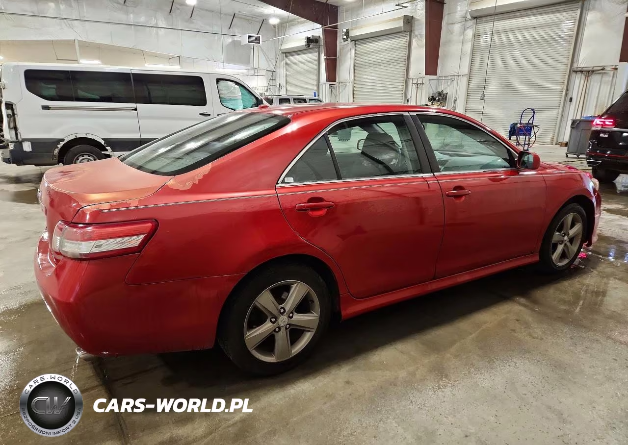 2010 Toyota Camry Se VIN:4T1BF3EK0AU517906 - 3