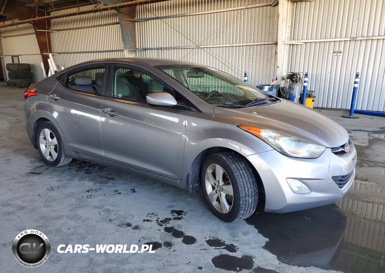 2013 Hyundai Elantra Gls VIN:KMHDH4AE7DU567473 - 4
