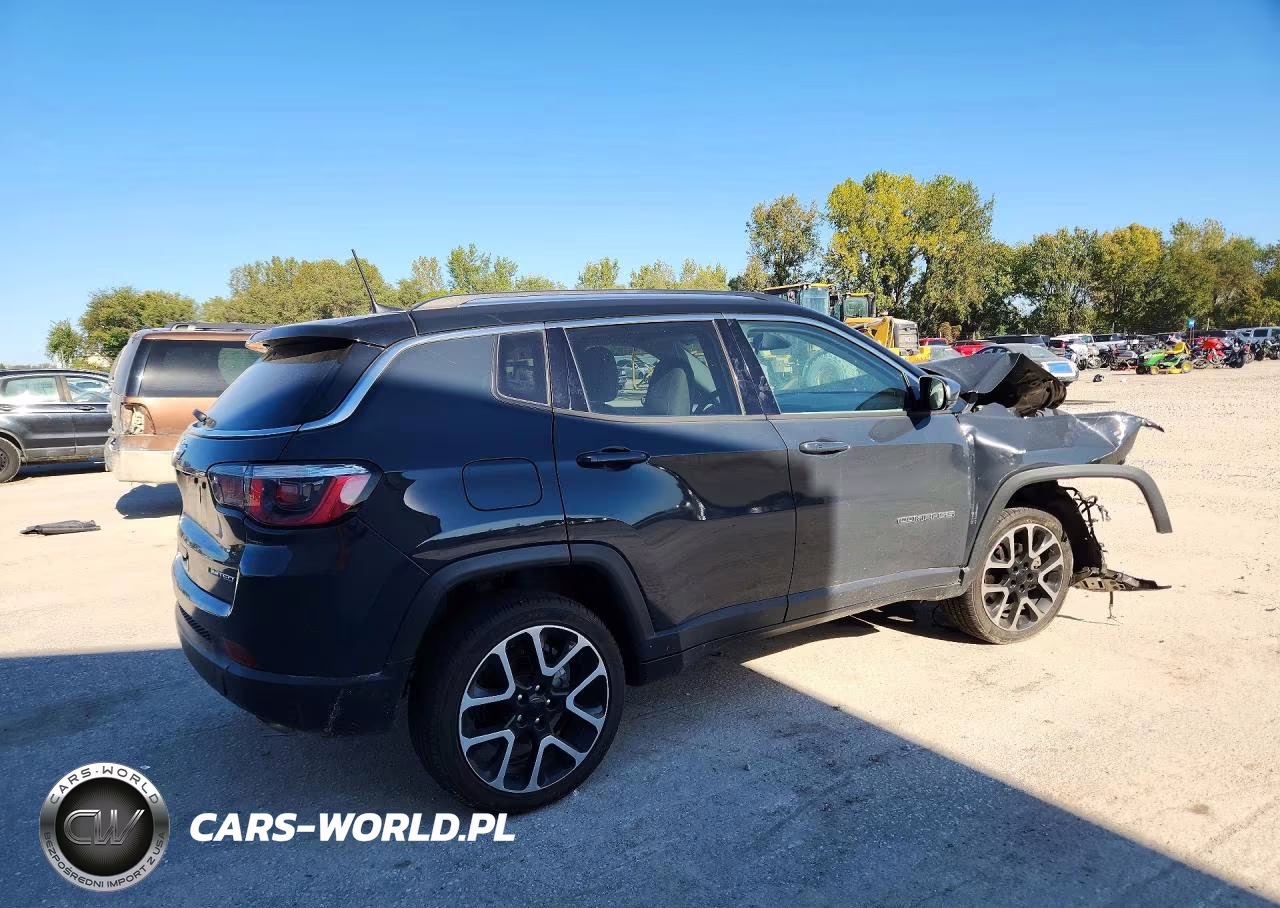 2018 Jeep Compass Limited VIN:3C4NJDCB2JT199810 - 3