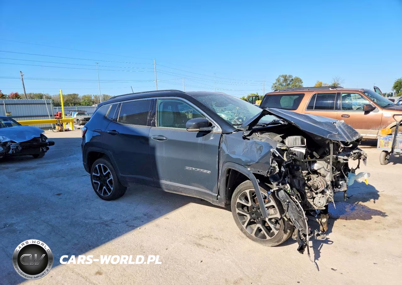 2018 Jeep Compass Limited VIN:3C4NJDCB2JT199810 - 4