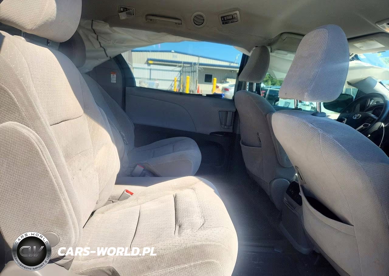2019 Toyota Sienna Le VIN:5TDKZ3DC0KS971133 - 11