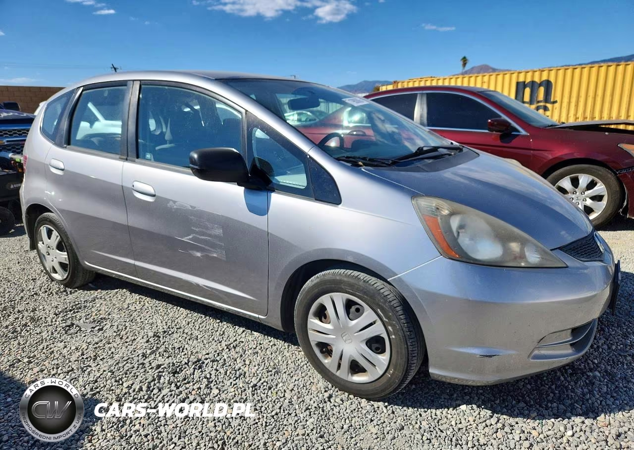 2010 Honda Fit VIN:JHMGE8H21AS020590 - 4