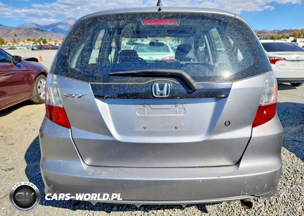 2010 Honda Fit VIN:JHMGE8H21AS020590 - 6