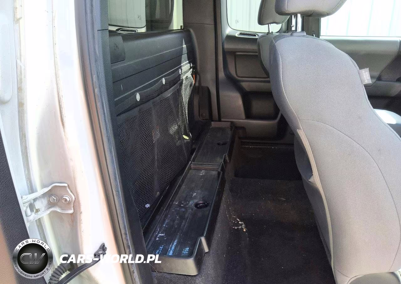 2022 Toyota Tacoma Sr VIN:3TYRX5GN8NT035654 - 10