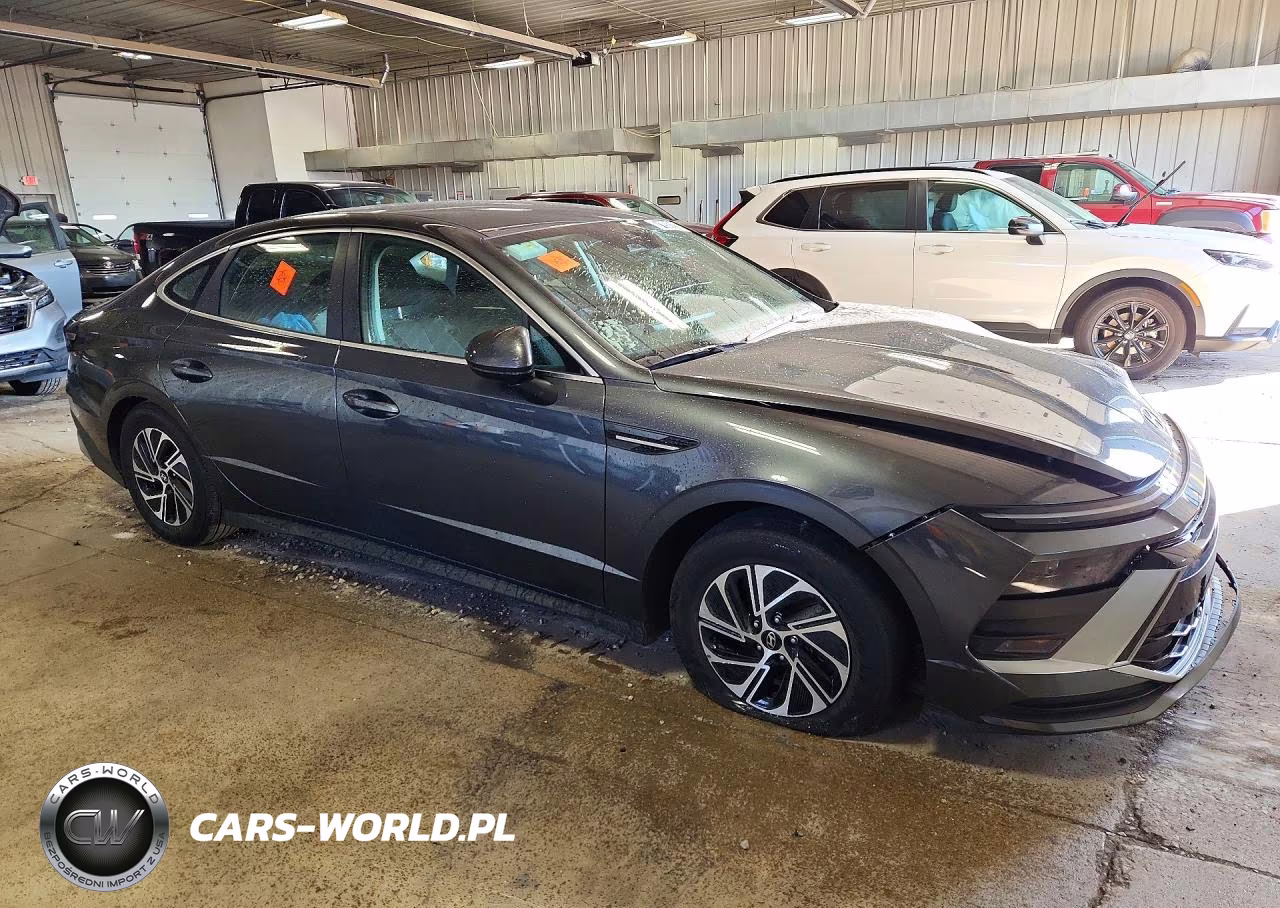 2026 Hyundai Sonata Hybrid Blue VIN:KMHL24JJ9TA166405 - 4