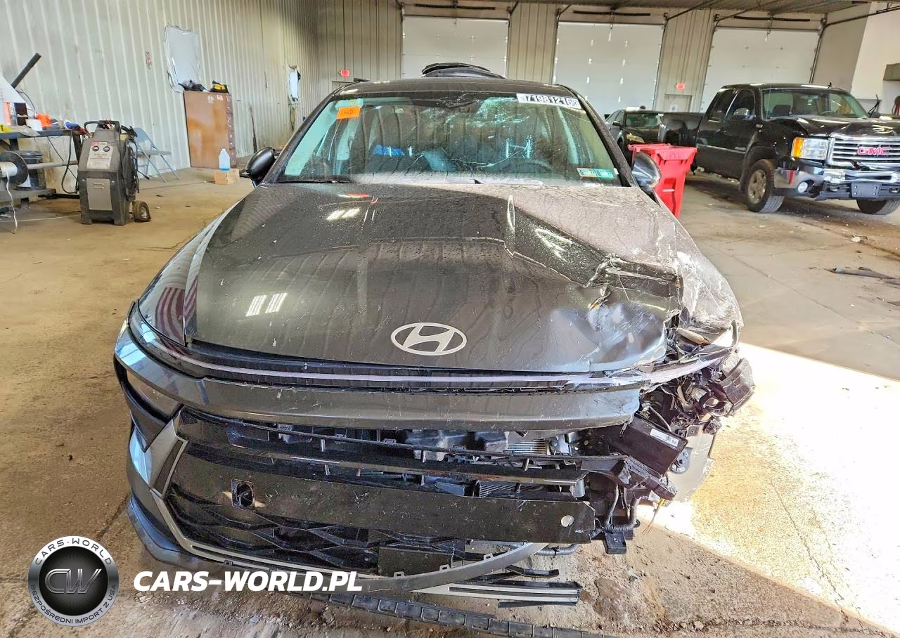 2026 Hyundai Sonata Hybrid Blue VIN:KMHL24JJ9TA166405 - 5