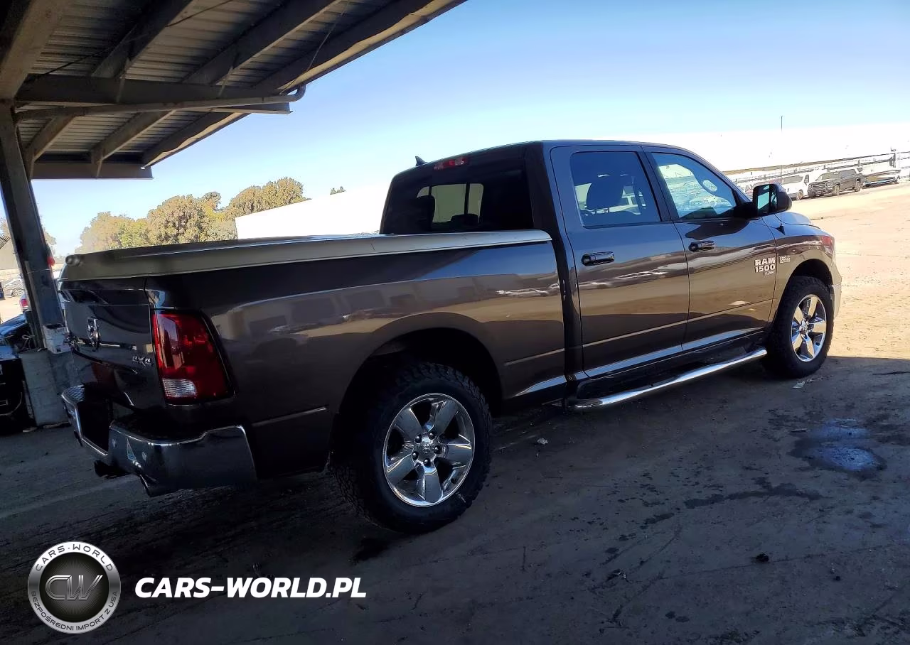 2019 Ram 1500 Classic Slt VIN:1C6RR7TT1KS556859 - 3