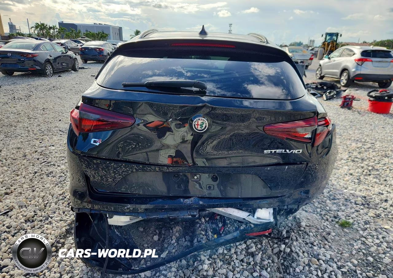 2022 Alfa Romeo Stelvio Ti VIN:ZASPAKBN5N7D25006 - 6