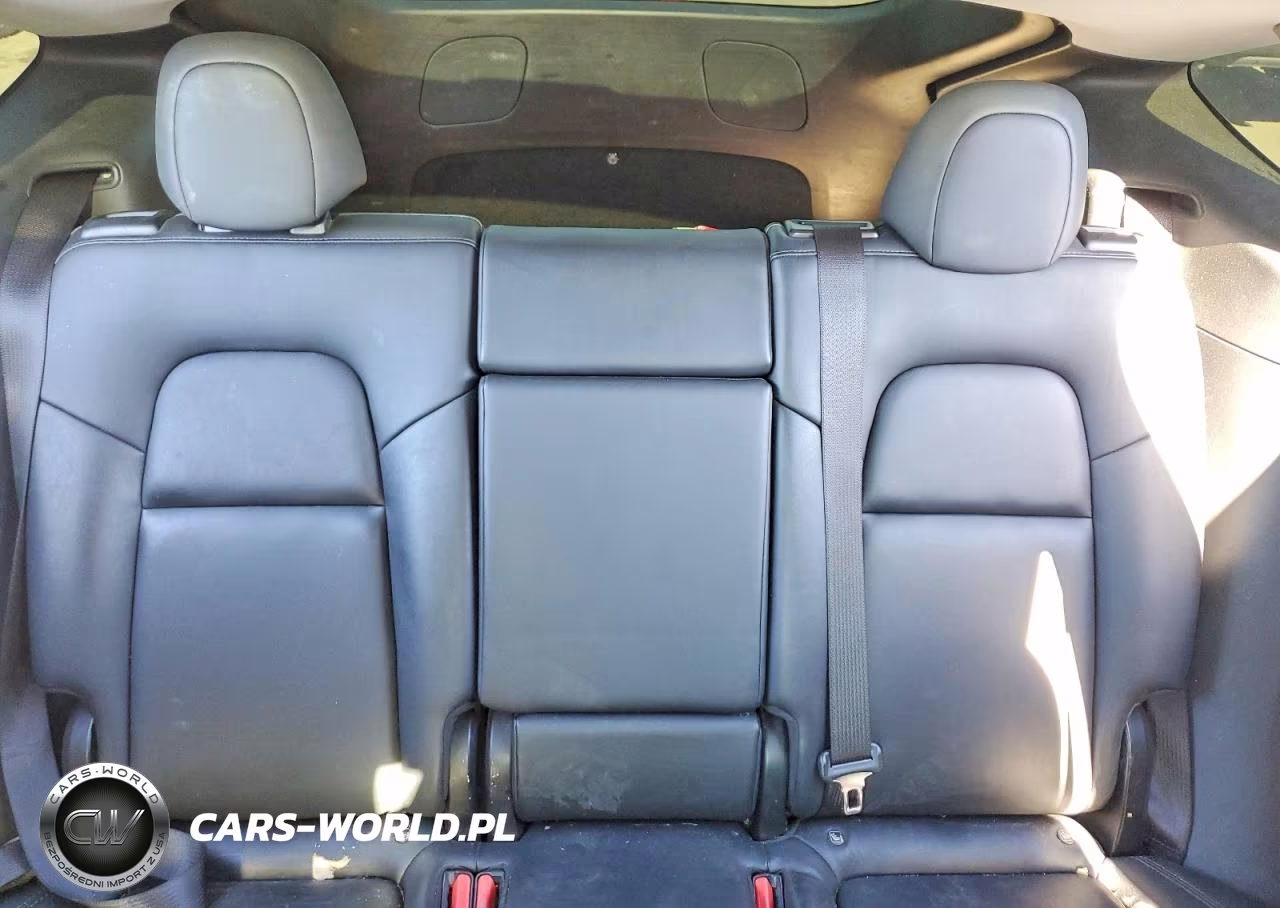 2021 Tesla Model Y VIN:5YJYGDEE9MF148214 - 10