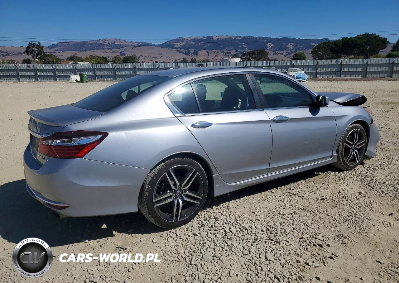 2017 Honda Accord Sport VIN:1HGCR2F51HA030293 - 3