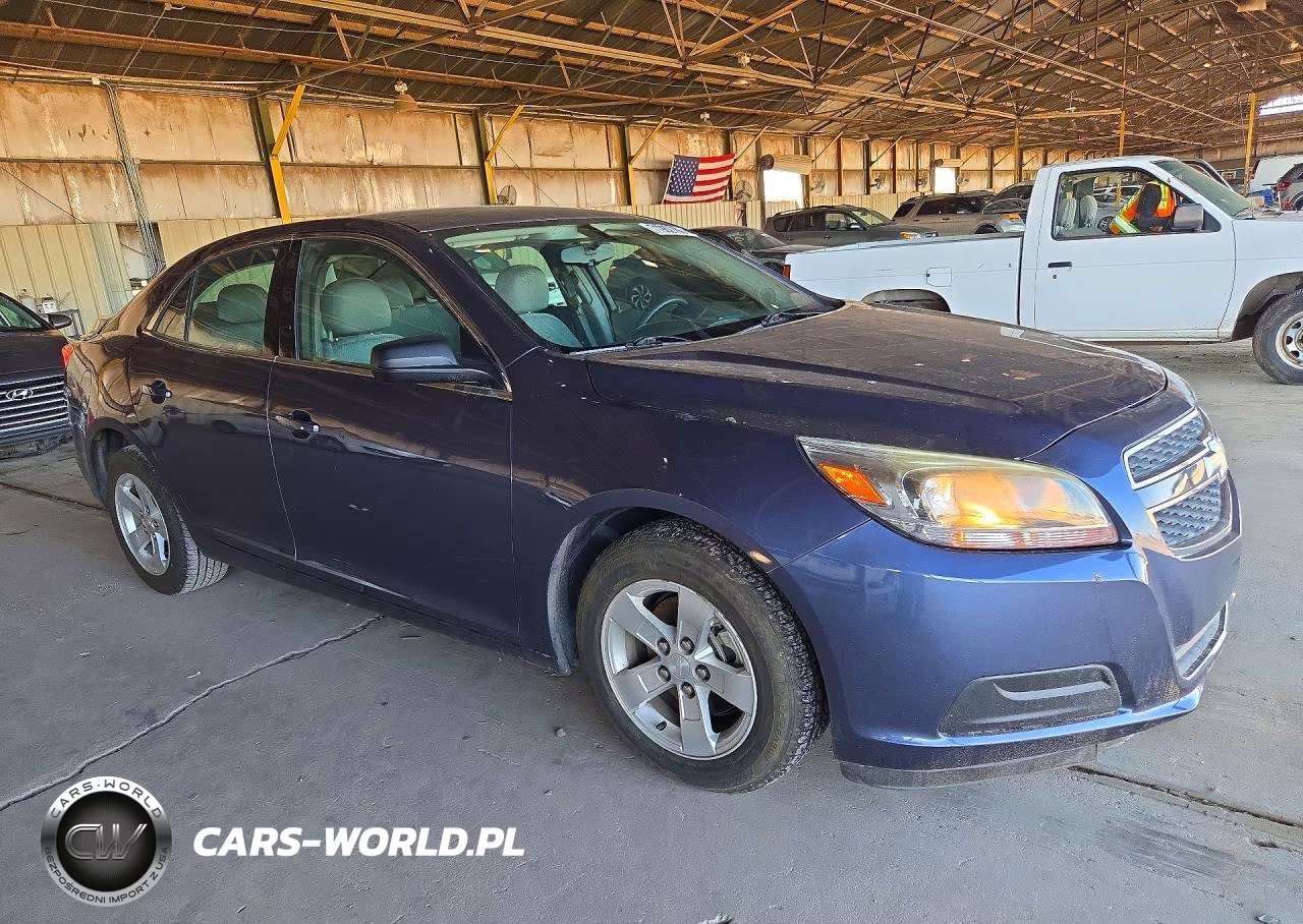 2013 Chevrolet Malibu Ls VIN:1G11B5SAXDF341239 - 4