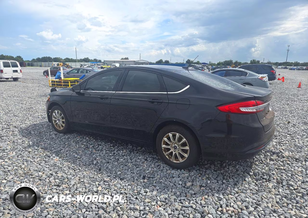 2018 Ford Fusion S VIN:3FA6P0G7XJR253682 - 2