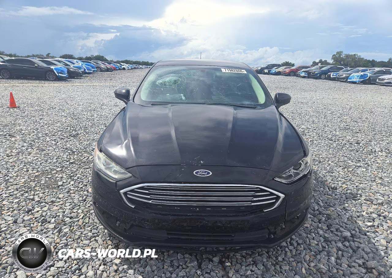 2018 Ford Fusion S VIN:3FA6P0G7XJR253682 - 5