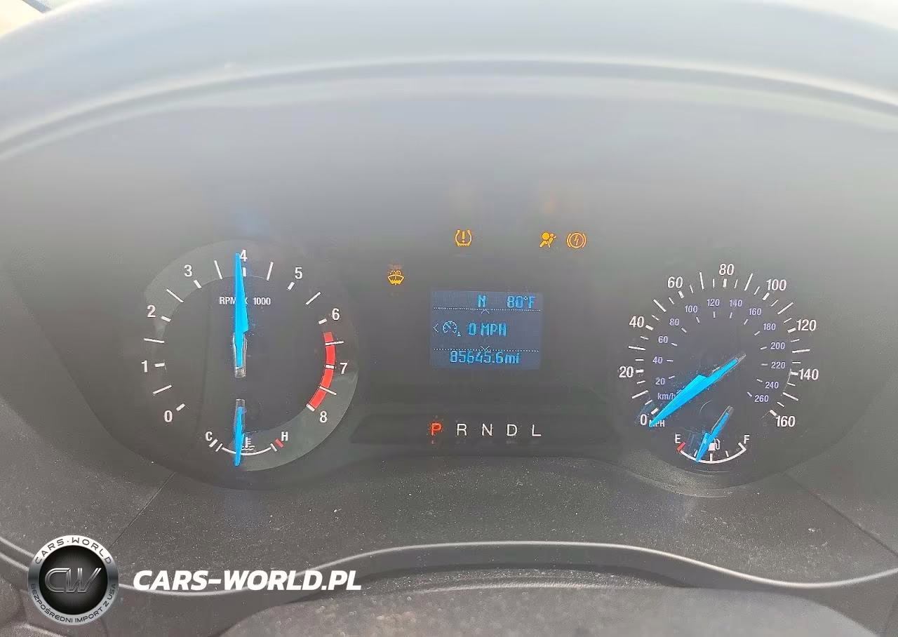 2018 Ford Fusion S VIN:3FA6P0G7XJR253682 - 9