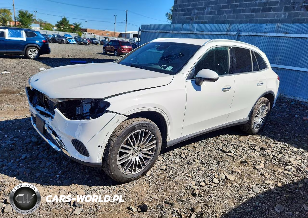 2025 Mercedes-Benz Glc 300 4Matic – zdjęcie 1 z 13