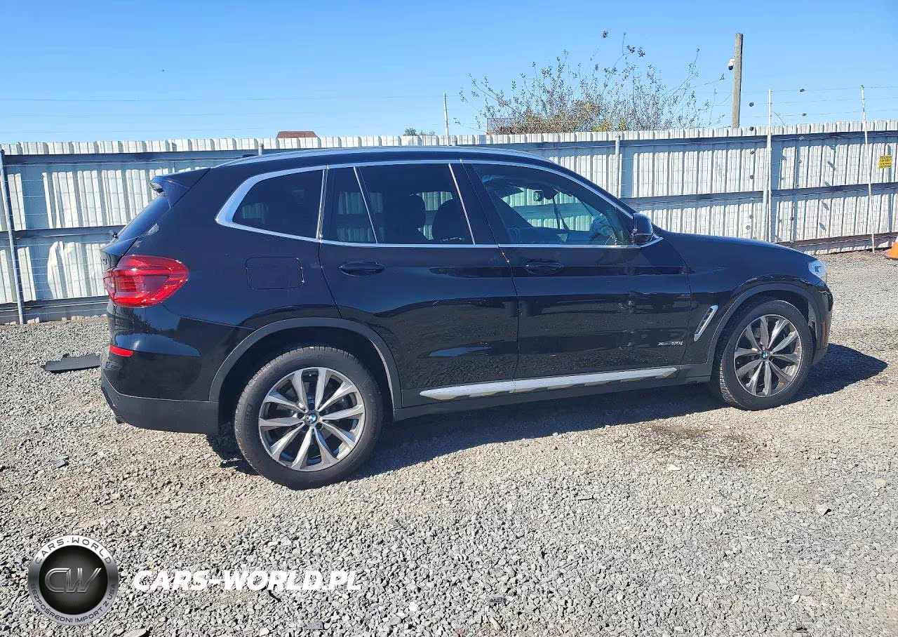 2018 BMW X3 xDrive30I VIN:5UXTR9C50JLC74136 - 3
