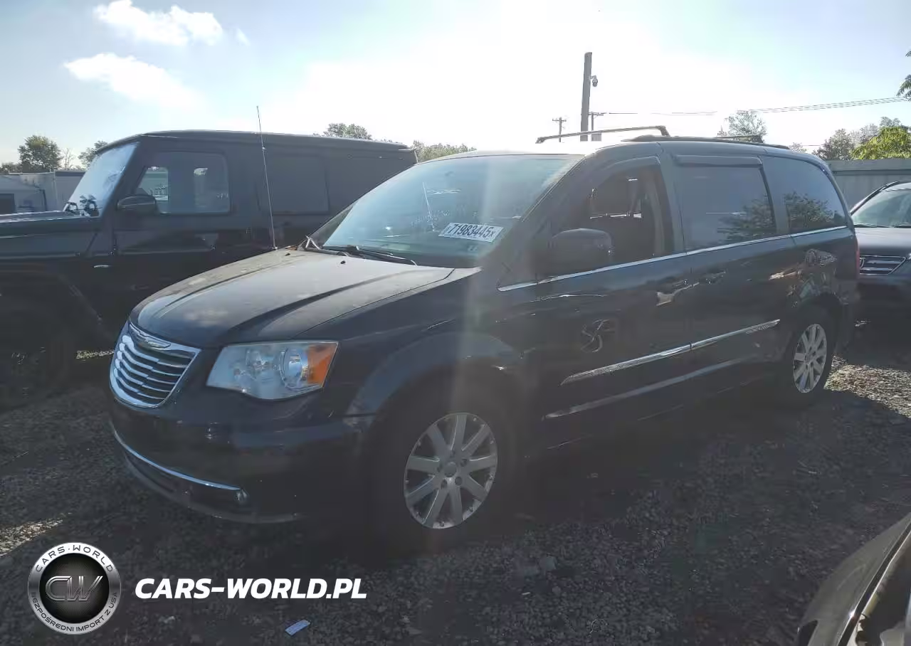 2014 Chrysler Town & Country Touring