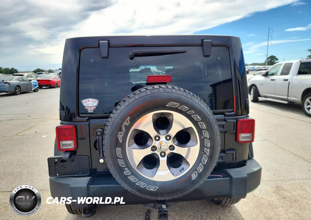 2016 Jeep Wrangler Unlimited Sahara VIN:1C4BJWEGXGL114479 - 6
