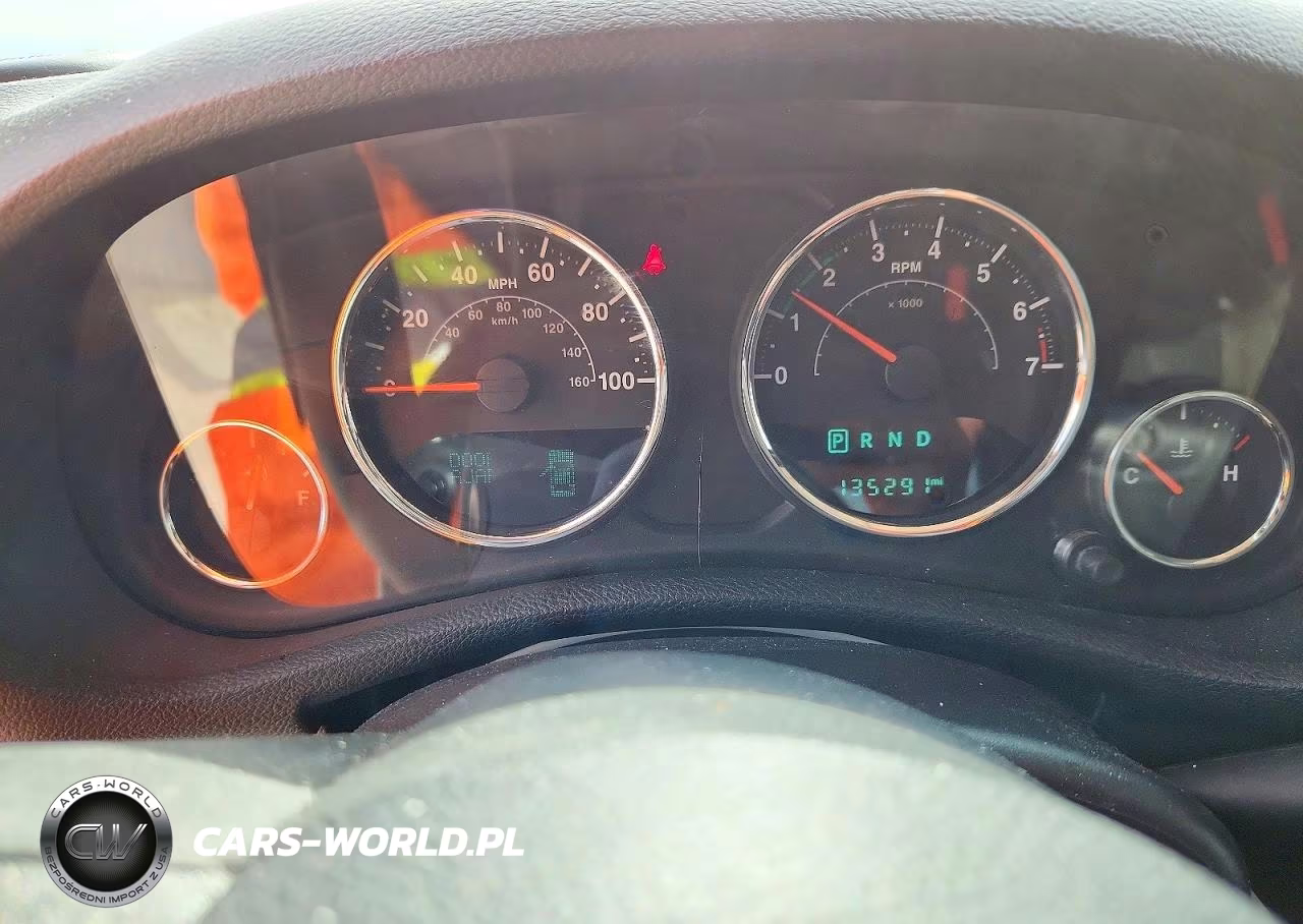 2016 Jeep Wrangler Unlimited Sahara VIN:1C4BJWEGXGL114479 - 9