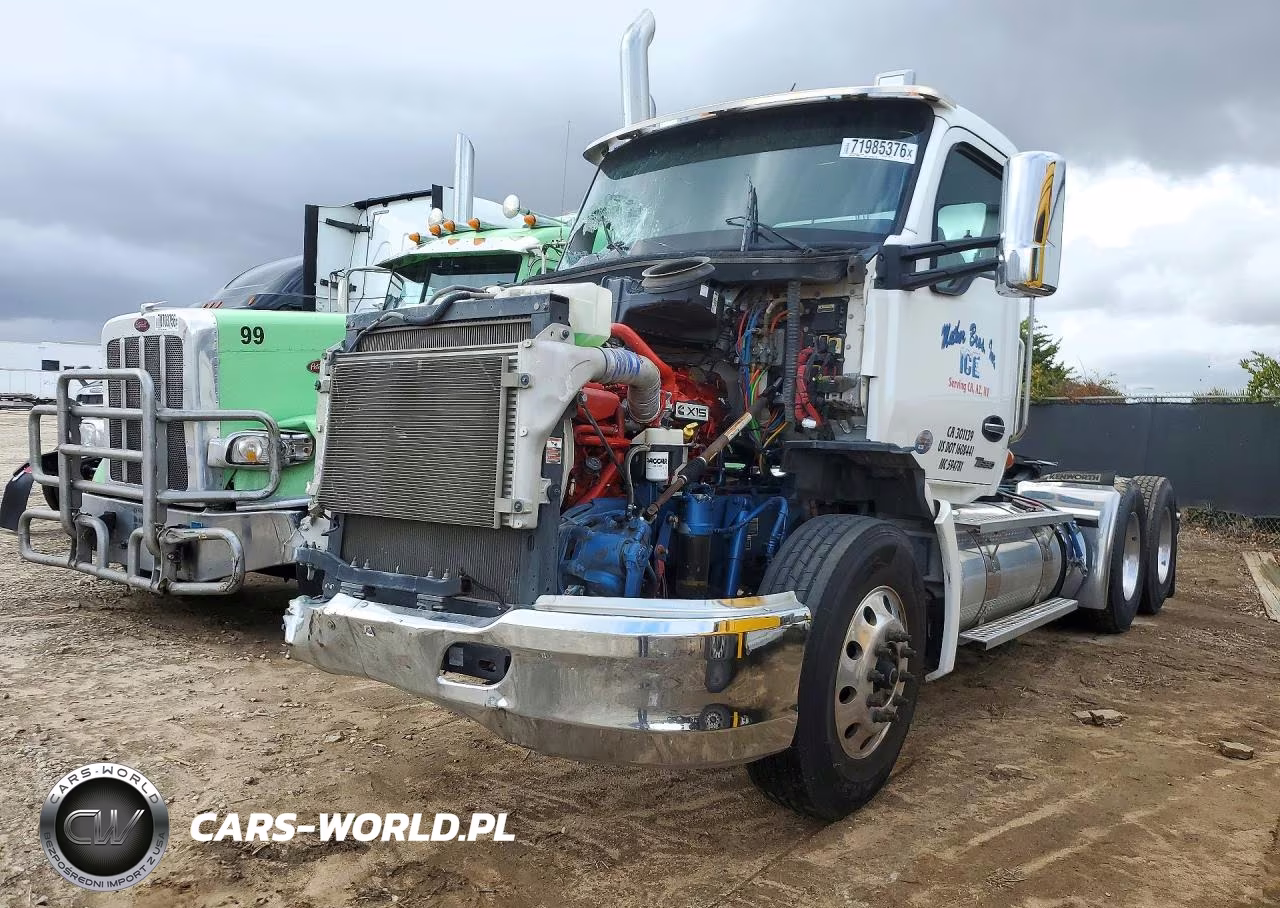 2022 Kenworth T680 Semi Truck
